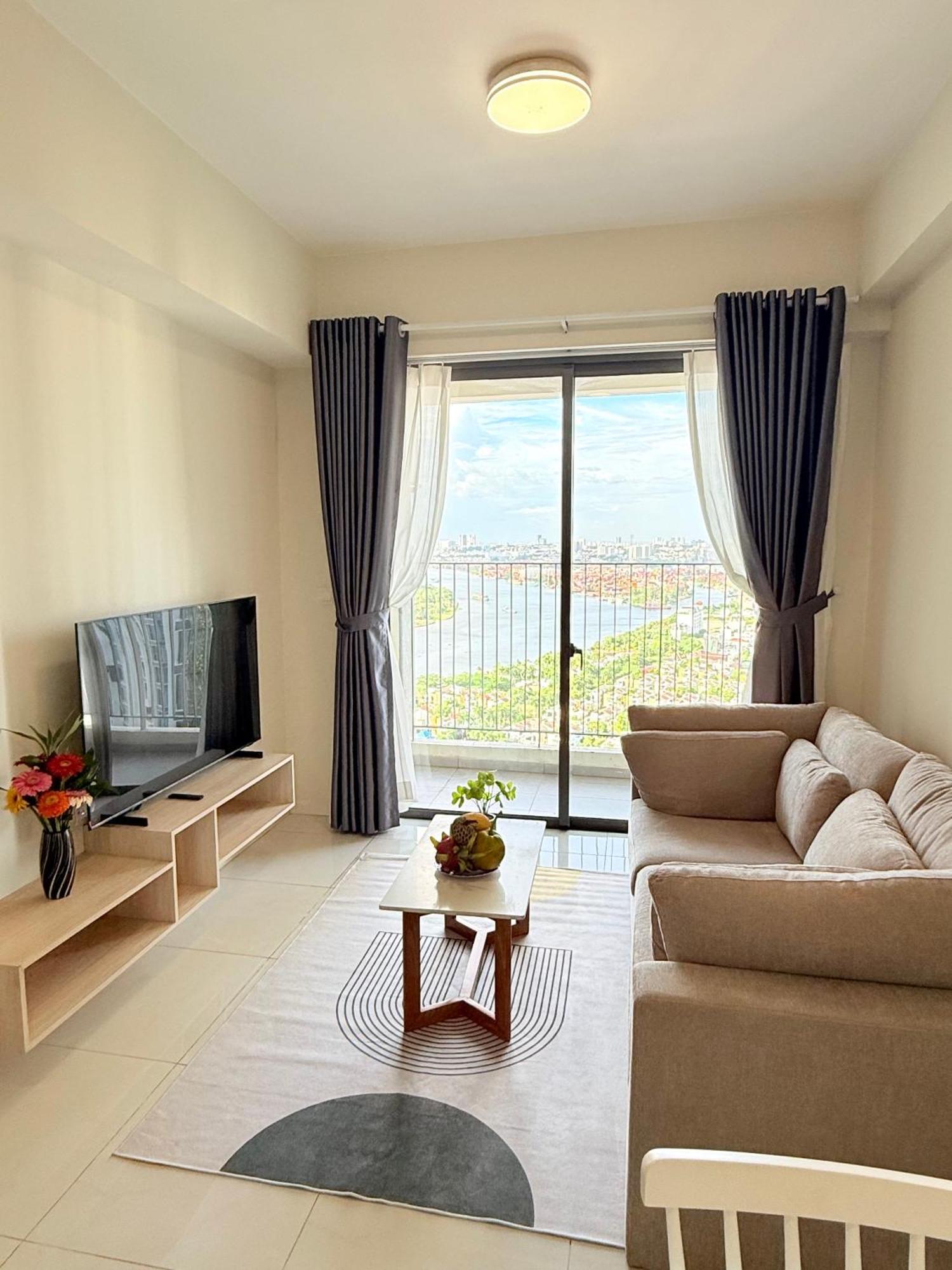 2 Bedroom River View Gym &pool At Masteri An Phu *