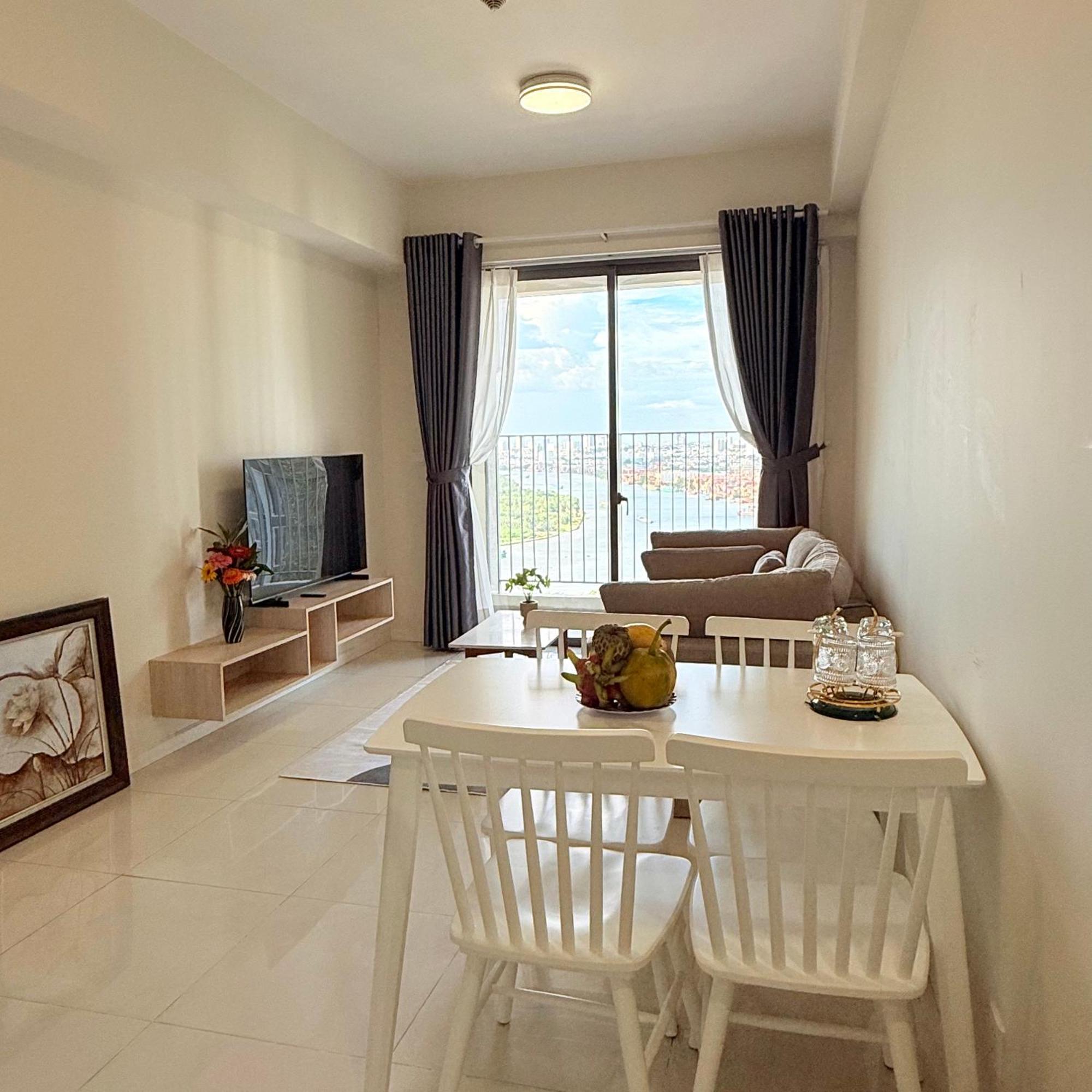 2 Bedroom River View Gym &pool At Masteri An Phu *