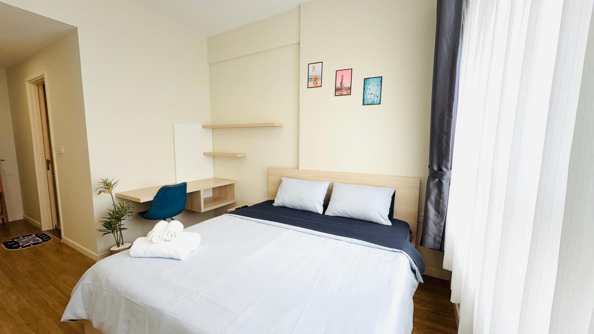 2 Bedroom River View Gym &pool At Masteri An Phu *