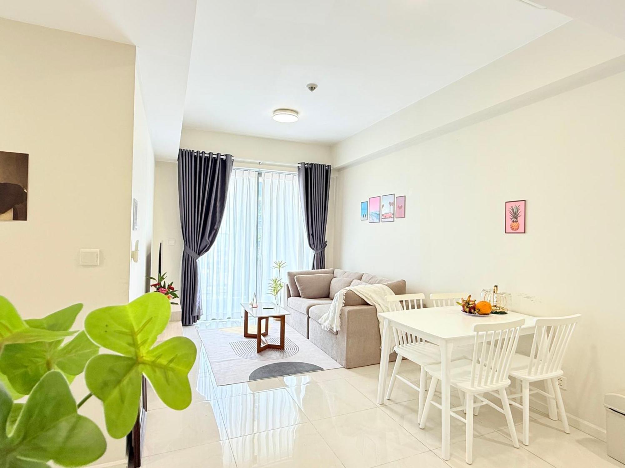 2 Bedroom River View Gym &pool At Masteri An Phu